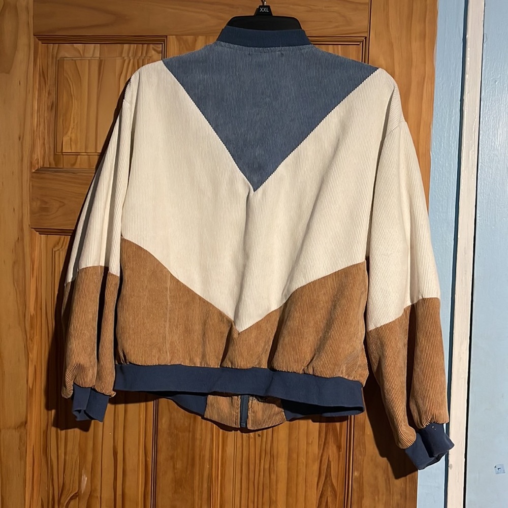 Jacket - Picture 6 of 7
